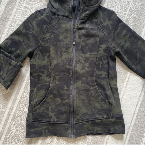 Camo Lululemon Scuba - Picture 7 of 8